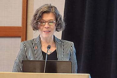 CVRI Council Chair, Dr. Laura Findeiss, presenting at the May 14th COC meeting in Dallas, TX.